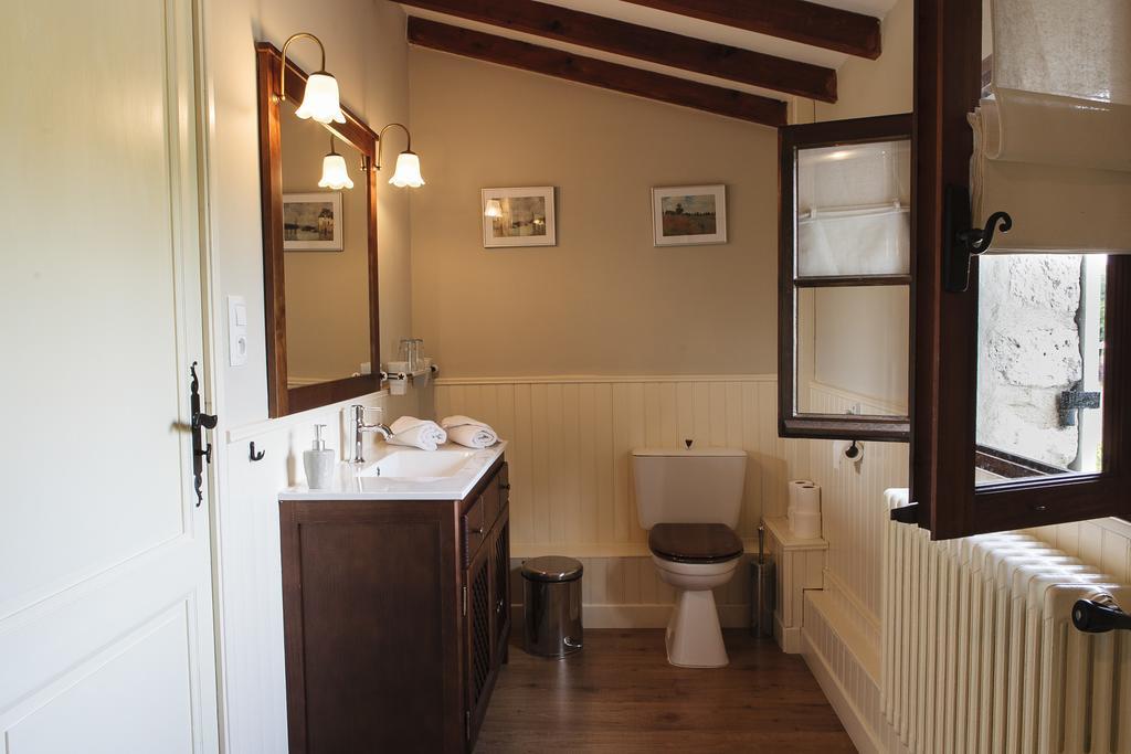 Luxury B&B Maison A Votre Sante, In Bordeaux Wine Region Savignac-de-Duras Room photo