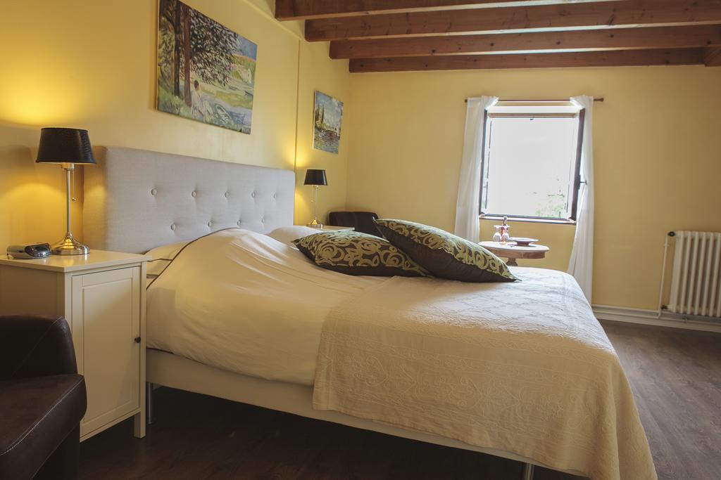 Luxury B&B Maison A Votre Sante, In Bordeaux Wine Region Savignac-de-Duras Room photo